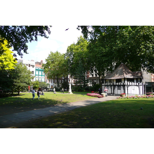 照片 英国(United Kingdom) 伦敦(London) 苏豪广场(Soho Square) 2007-09 27