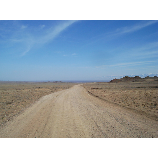 照片 哈萨克斯坦(Kazakhstan) 阿拉木图至恰伦峡谷公路(Almaty to Charyn Canyon road) 2007-03 18