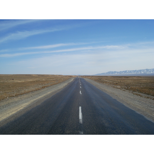 照片 哈萨克斯坦(Kazakhstan) 阿拉木图至恰伦峡谷公路(Almaty to Charyn Canyon road) 2007-03 15