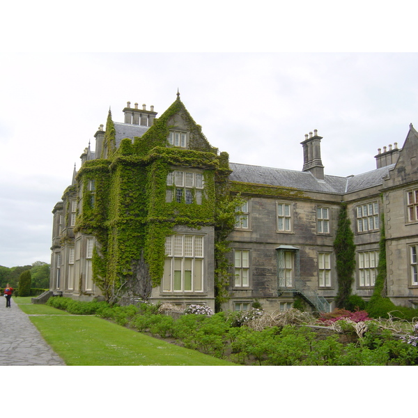 照片 爱尔兰(Ireland) 凯里郡(Kerry) 基拉尼国家公园(Killarney National Park) 马克罗斯庄园(Muckross House) 2004-05 14