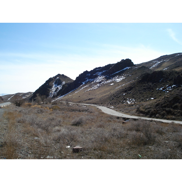 照片 哈萨克斯坦(Kazakhstan) 阿拉木图至恰伦峡谷公路(Almaty to Charyn Canyon road) 2007-03 49