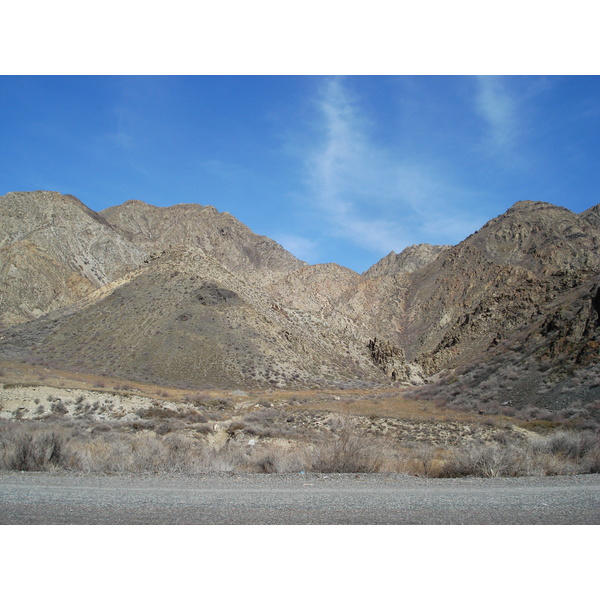 照片 哈萨克斯坦(Kazakhstan) 阿拉木图至恰伦峡谷公路(Almaty to Charyn Canyon road) 2007-03 62