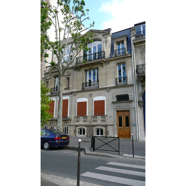照片 法国(France) 巴黎(Paris) 第十七区(17th Arrondissement) 佩雷尔大道(Boulevard Pereire) 2007-05 29