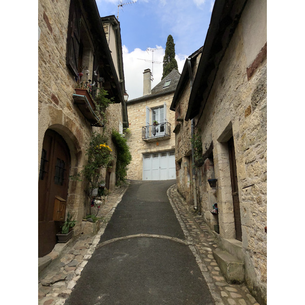 照片 法国(France) 蒂雷讷(Turenne) 2018-04 51