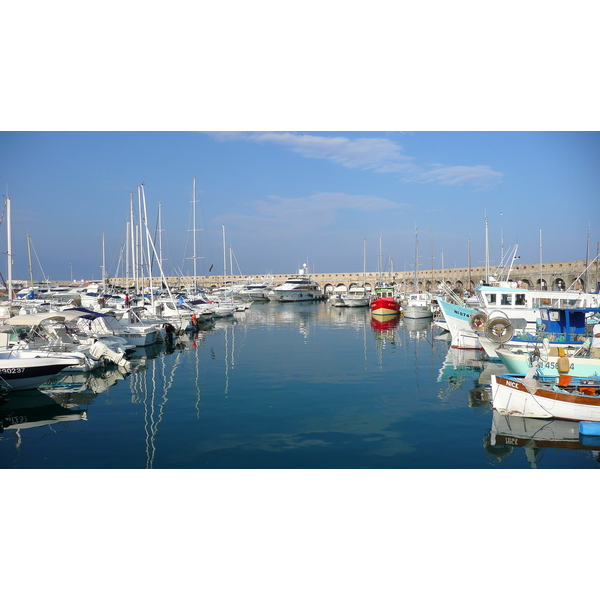 照片 法国(France) 昂蒂布(Antibes) 沃邦港(Port Vauban) 2007-07 23