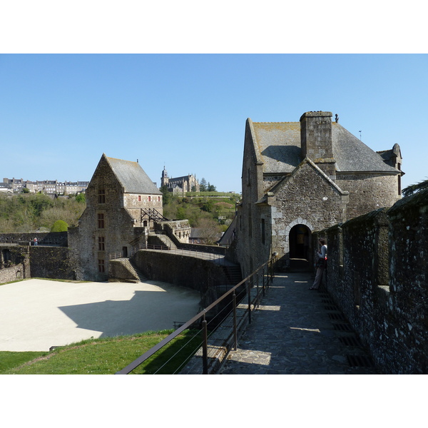 照片 法国(France) 富热尔(Fougeres) 2010-04 101