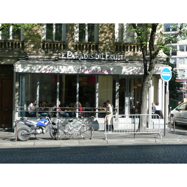 照片 法国(France) 巴黎(Paris) 第十七区(17th Arrondissement) 瓦格拉姆大街(Avenue de Wagram) 2007-05 62