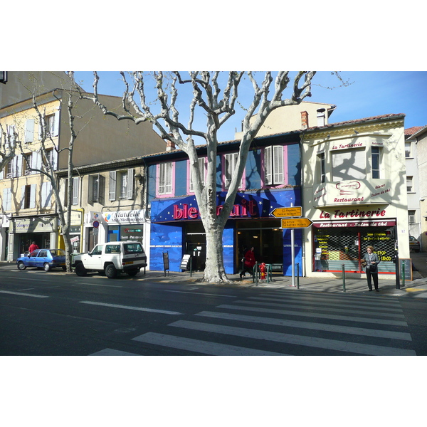 照片 法国(France) 普罗旺斯地区艾克斯(Aix en Provence) 艾克斯西区(Aix West) 2008-04 26