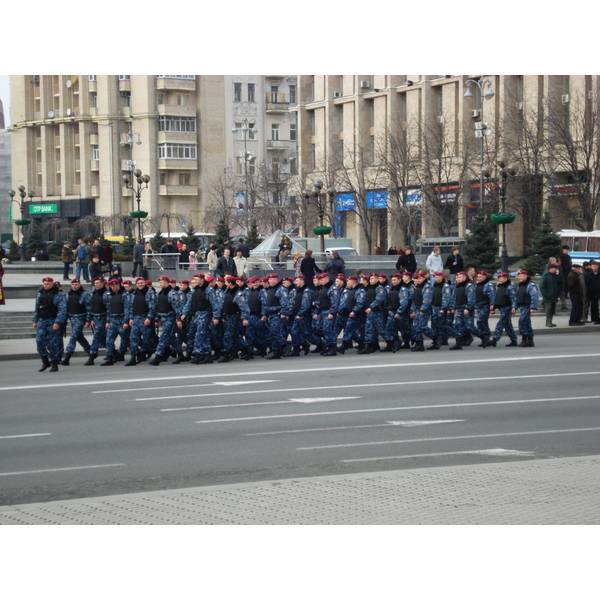 照片 乌克兰(Ukraine) 基辅(Kiev) 赫雷夏蒂克大街(Kreschatyk Street) 2007-03 42