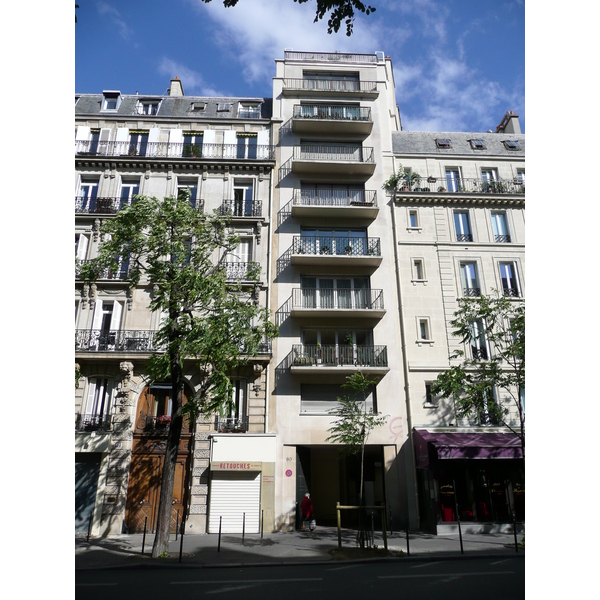照片 法国(France) 巴黎(Paris) 第十七区(17th Arrondissement) 瓦格拉姆大街(Avenue de Wagram) 2007-05 37