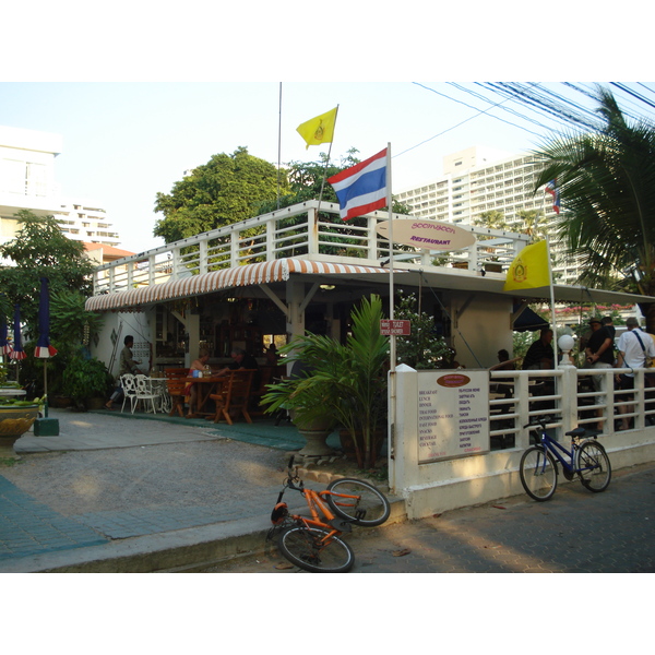 照片 泰国(Thailand) 芭提雅(Pattaya) 东潭海滩(Dongtan beach) 2008-01 44