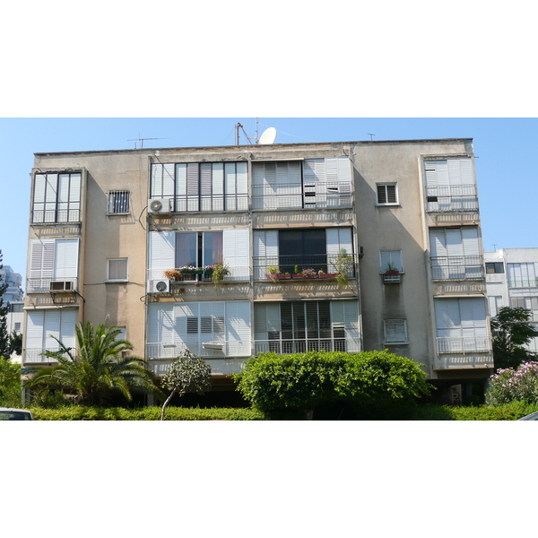 照片 以色列(Israel) 特拉维夫(Tel Aviv) 亚博廷斯基街(Jabotinsky Street) 2007-06 16
