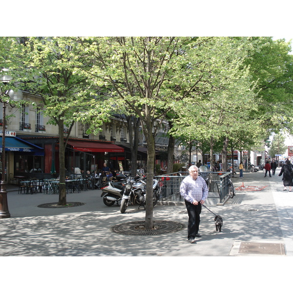 照片 法国(France) 巴黎(Paris) 第十七区(17th Arrondissement) 2006-04 6