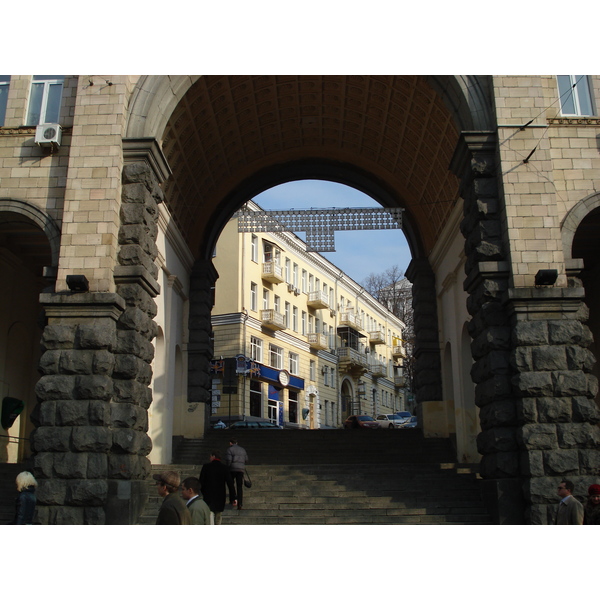 照片 乌克兰(Ukraine) 基辅(Kiev) 赫雷夏蒂克大街(Kreschatyk Street) 2007-03 17