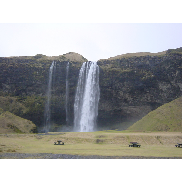 照片 冰岛(Iceland) 塞里雅兰瀑布(Seljarlandsfoss) 2003-03 6