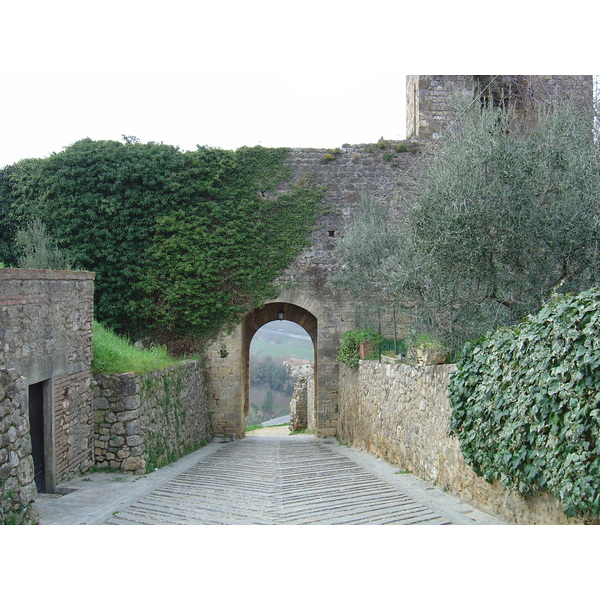 照片 意大利(Italy) 蒙泰里焦尼(Monteriggioni) 2004-03 4