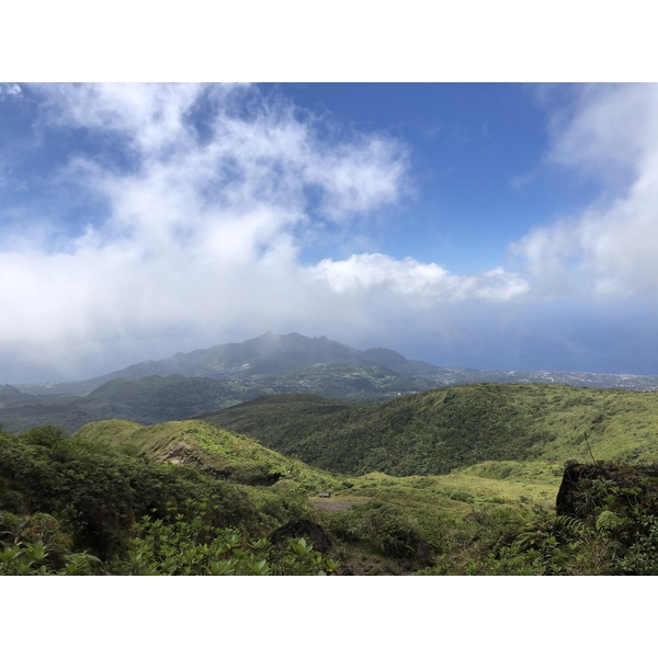 照片 瓜德罗普(Guadeloupe) 大苏弗里耶尔火山(La Grande Soufriere) 2021-02 0