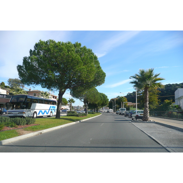 照片 法国(France) 蔚蓝海岸(French Riviera) 滨海卡涅至尼斯公路(Cagnes sur Mer to Nice road) 2007-10 13