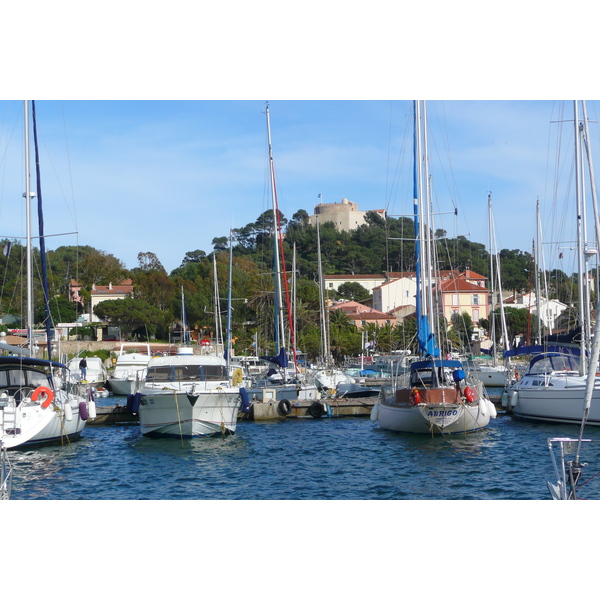 照片 法国(France) 波克罗勒岛(Porquerolles Island) 波克罗勒港(Porquerolles harbour) 2008-05 26