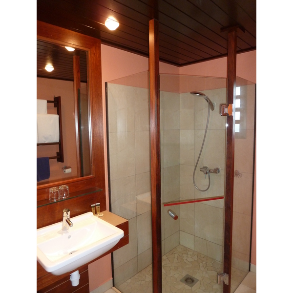 照片 新喀里多尼亚(New Caledonia) 利富岛(Lifou) 德雷胡村酒店(Drehu Village Hotel) 2010-05 14