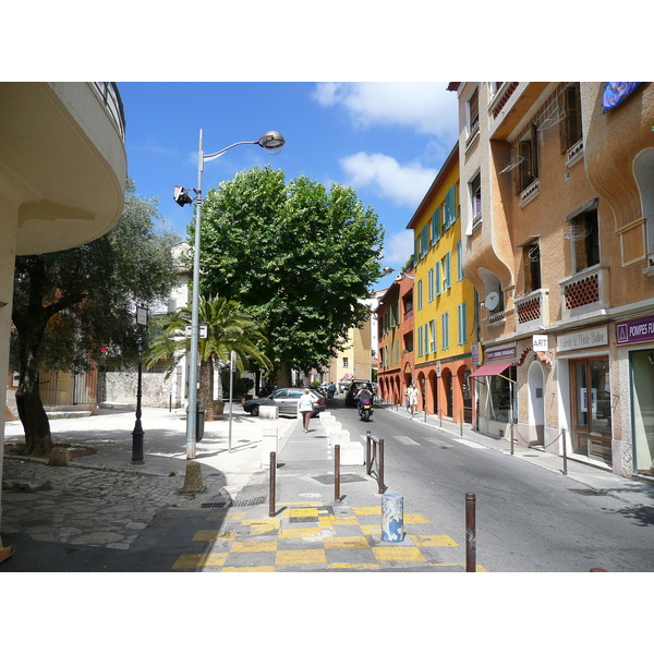 照片 法国(France) 旺斯(Vence) 伊斯纳尔大街(Avenue H. Isnard) 2007-07 7