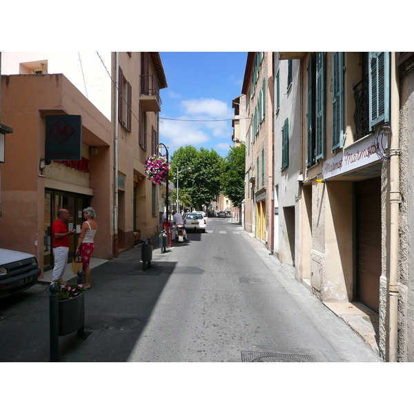 照片 法国(France) 旺斯(Vence) 伊斯纳尔大街(Avenue H. Isnard) 2007-07 11