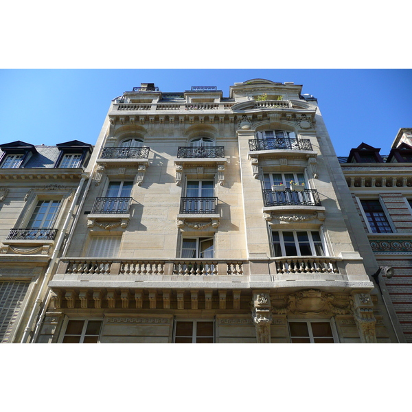 照片 法国(France) 巴黎(Paris) 第十七区(17th Arrondissement) 福尔图尼街(Rue Fortuny) 2007-09 20
