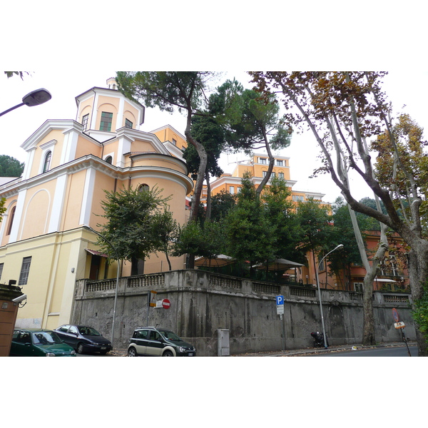 照片 意大利(Italy) 罗马(Rome) 四月三十日大道(Viale Trenta Aprile) 2007-11 17