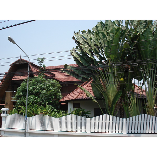 照片 泰国(Thailand) 清迈(Chiang Mai) 护城河内(Inside Canal) 拉查丹嫩路（步行街）(Rad Cha Dom Nurn (Walking Street)) 2006-04 2