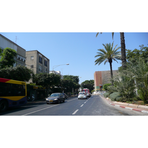照片 以色列(Israel) 特拉维夫(Tel Aviv) 塔尔萨特街(Tarsat Street) 2007-06 12