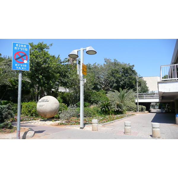 照片 以色列(Israel) 特拉维夫(Tel Aviv) 塔尔萨特街(Tarsat Street) 2007-06 11