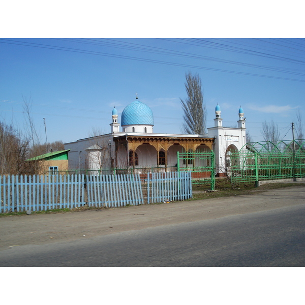 照片 哈萨克斯坦(Kazakhstan) 阿拉木图至恰伦峡谷公路(Almaty to Charyn Canyon road) 2007-03 25