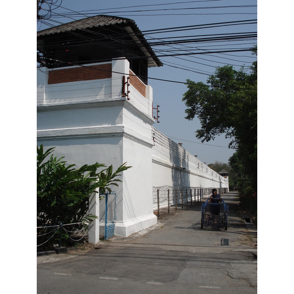 照片 泰国(Thailand) 清迈(Chiang Mai) 护城河内(Inside Canal) 2006-04 19