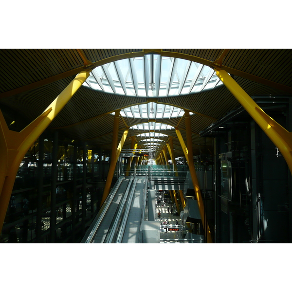 照片 西班牙(Spain) 马德里(Madrid) 巴拉哈斯机场(Barajas Airport) 2007-09 16