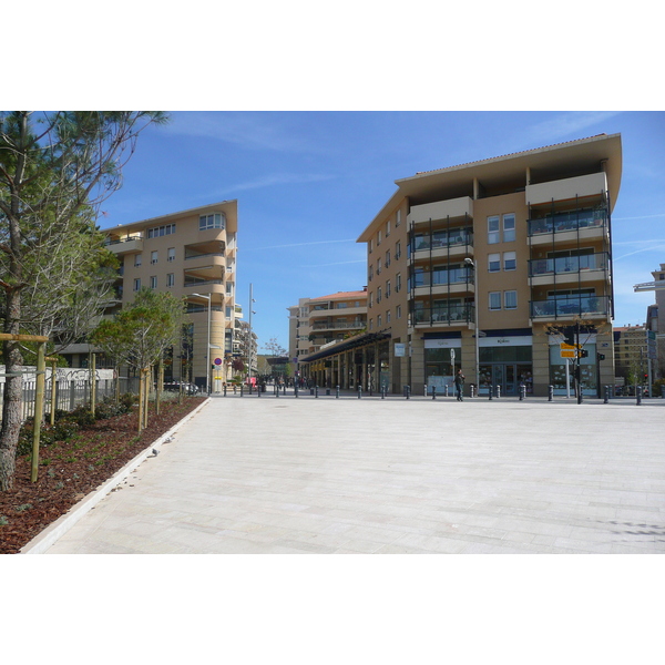 照片 法国(France) 普罗旺斯地区艾克斯(Aix en Provence) 艾克斯西区(Aix West) 2008-04 0