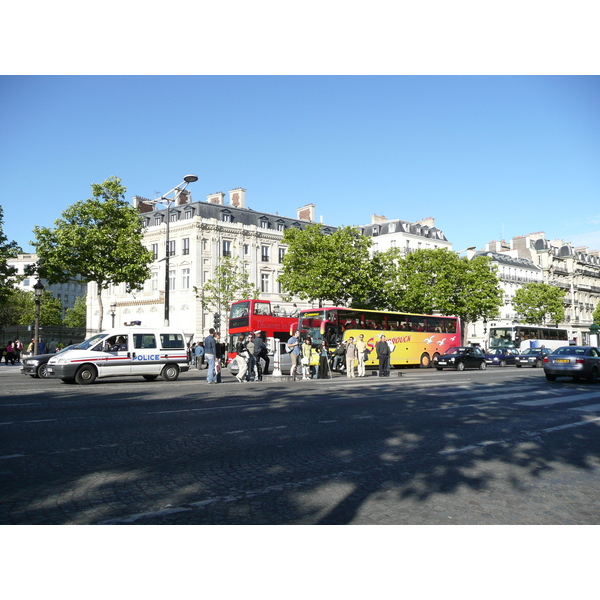 照片 法国(France) 巴黎(Paris) 星形广场和凯旋门(Etoile and Arc de Triomphe) 2007-05 45