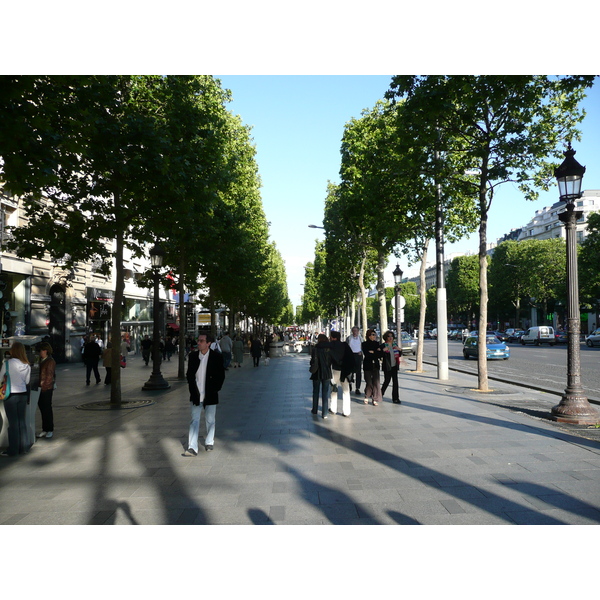 照片 法国(France) 巴黎(Paris) 香榭丽舍大街(Champs Elysees) 2007-04 24