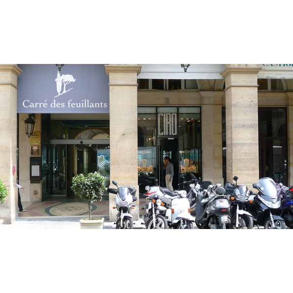 照片 法国(France) 巴黎(Paris) 旺多姆广场(Place Vendome) 2007-07 26