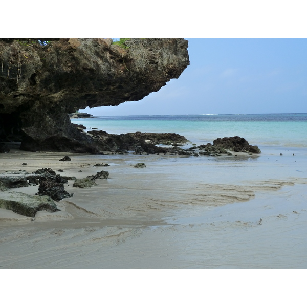 照片 新喀里多尼亚(New Caledonia) 利富岛(Lifou) 卢埃西拉(Luecilla) 2010-05 14