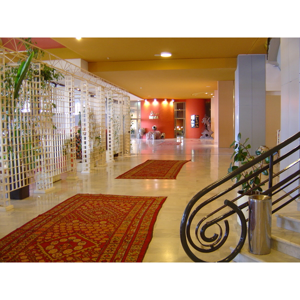 照片 阿尔及利亚(Algeria) 阿尔及尔(Algiers) 奥拉西酒店(El Aurassi Hotel) 2004-09 25