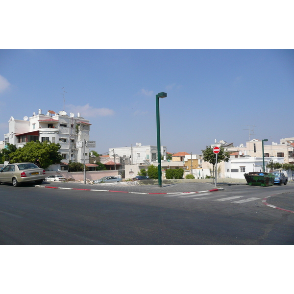 照片 以色列(Israel) 特拉维夫(Tel Aviv) 耶费特街(Yefet Street) 2007-06 10