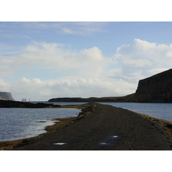 照片 冰岛(Iceland) 迪霍拉伊(Dyrholaey) 2003-03 19