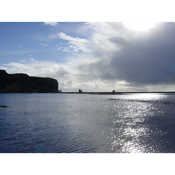 照片 冰岛(Iceland) 迪霍拉伊(Dyrholaey) 2003-03 20