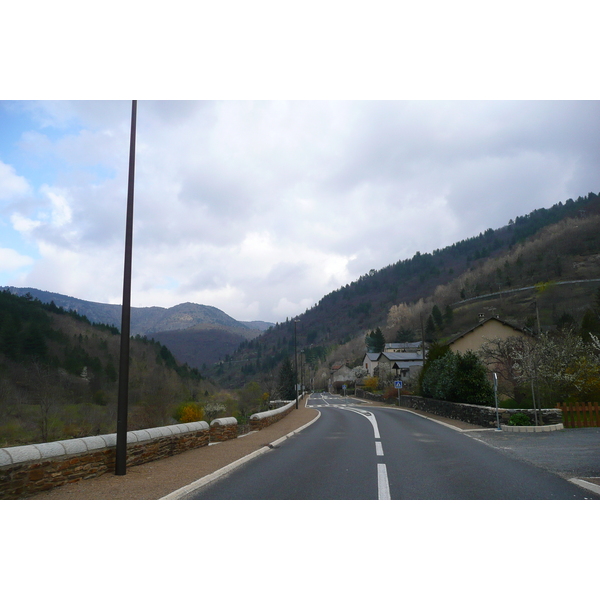照片 法国(France) 塞文山脉(Cevennes Mountains) 科屈尔至弗洛拉克公路(Cocures to Florac road) 2008-04 8