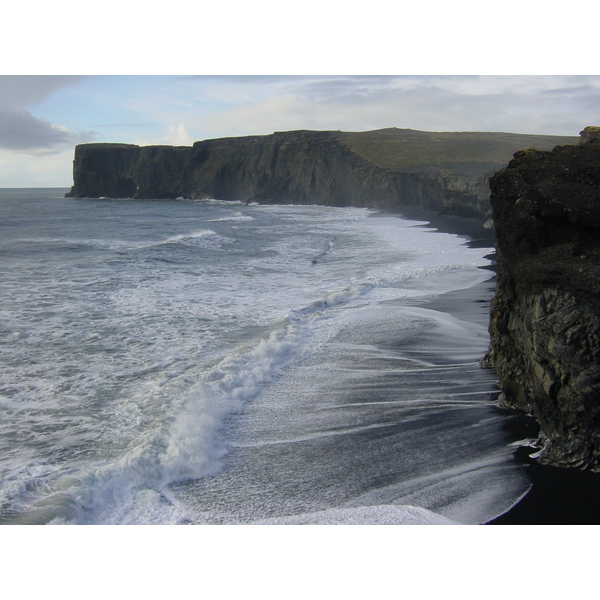 照片 冰岛(Iceland) 迪霍拉伊(Dyrholaey) 2003-03 30