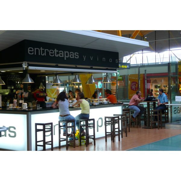 照片 西班牙(Spain) 马德里(Madrid) 巴拉哈斯机场(Barajas Airport) 2007-09 30