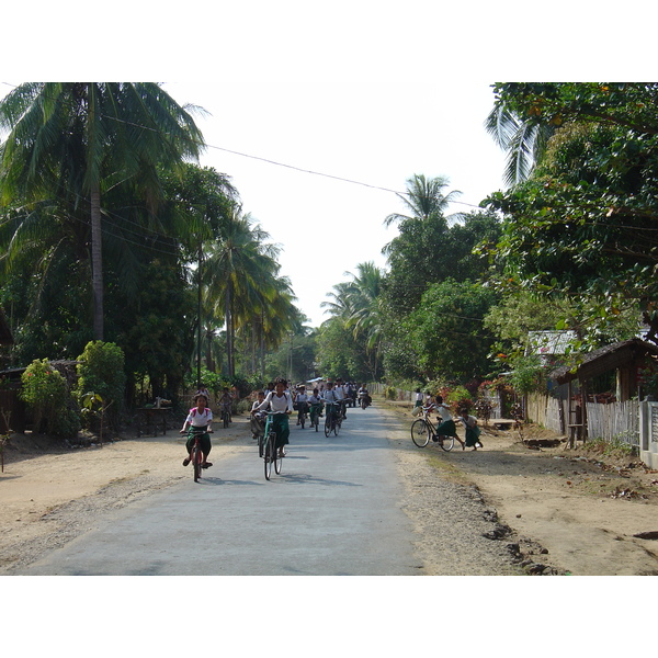 照片 缅甸(Myanmar) 土瓦至茂马干海滩公路(Road from Dawei to Maungmagan beach) 2005-01 64
