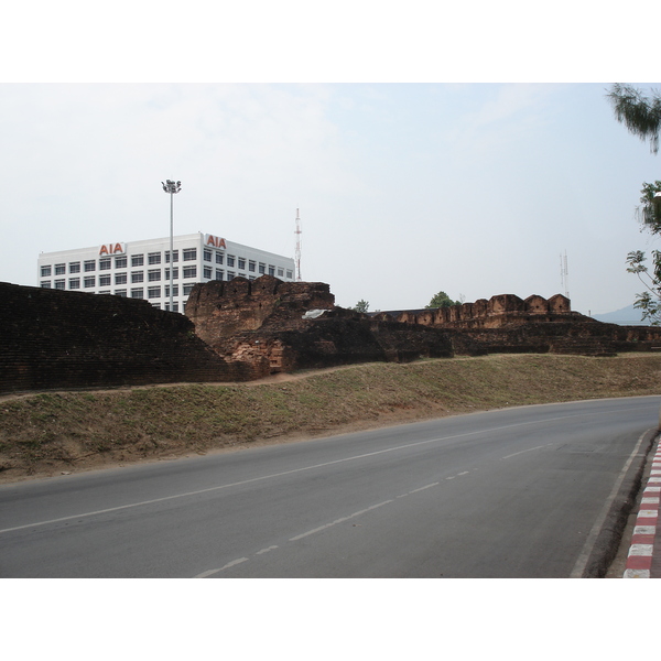 照片 泰国(Thailand) 清迈(Chiang Mai) 护城河内(Inside Canal) 班龙布里路（护城河）(Bamrungburi road (Canal)) 2006-04 4