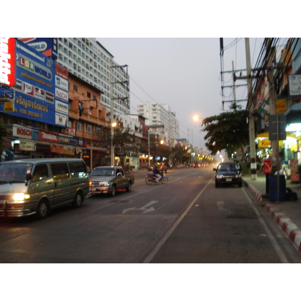 照片 泰国(Thailand) 宗甸(Jomtien) 塔帕亚路(Thappraya) 2008-01 37