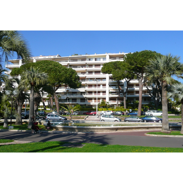 照片 法国(France) 戛纳(Cannes) 皮埃尔·康托港(Port Pierre Canto) 2008-05 33